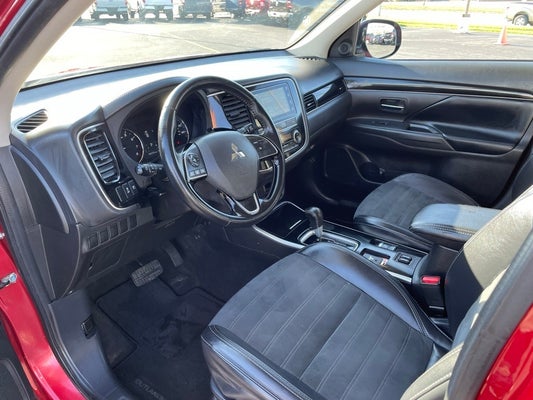 2019 Mitsubishi Outlander SE in Mattoon, IL, IL - Dan Pilson Auto Center, Inc.